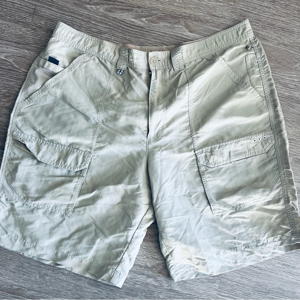Columbia permit II PFG shorts sz 40